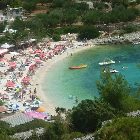 Mazuran2 * Hvar Town
